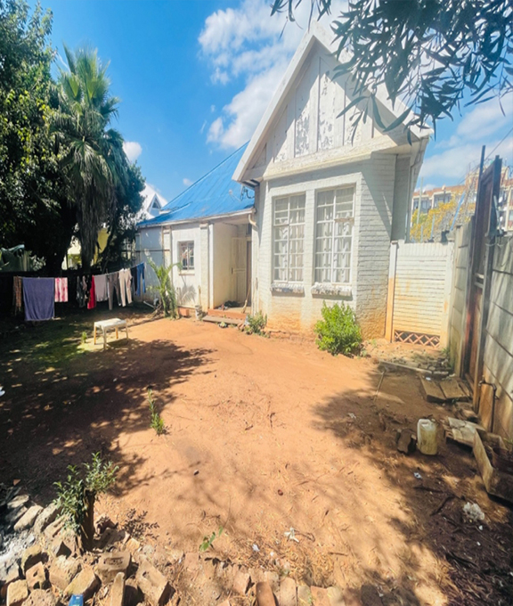 Explore Old Barcelona